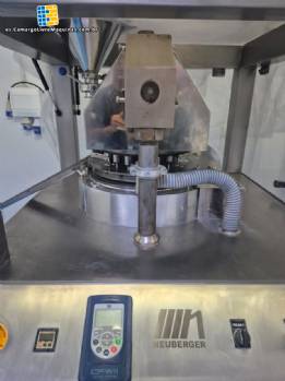 Prensa rotativa para la l�nea de producci�n de comprimidos s�lidos Neuberger