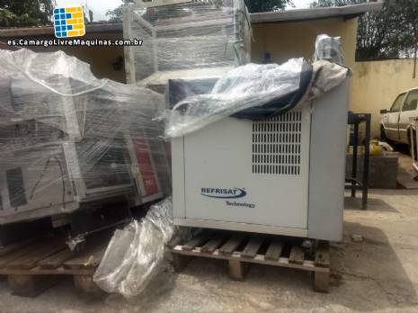 Lote que contiene 5 termorreguladores Refrisat.