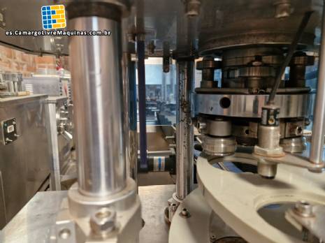 Cerradora de latas autom�tica de acero inoxidable Levapack