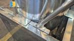 M�quina de palomitas de ma�z con mezclador y calentador a gas.