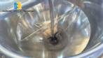 M�quina de palomitas de ma�z con mezclador y calentador a gas.
