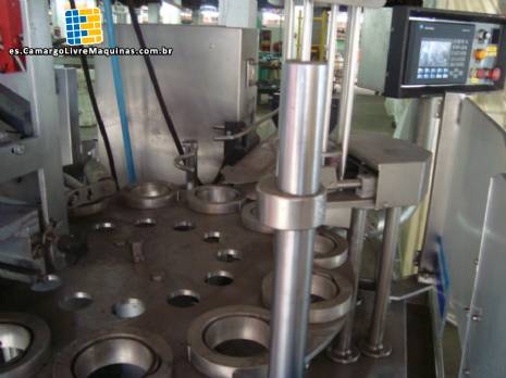 Llenado de macetas de helado giratorio Bisignano