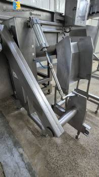 Elevador hidr�ulico basculante para carros de carne y masa para la alimentaci�n de picadoras y mezcladoras Simetria MECH MMF 130