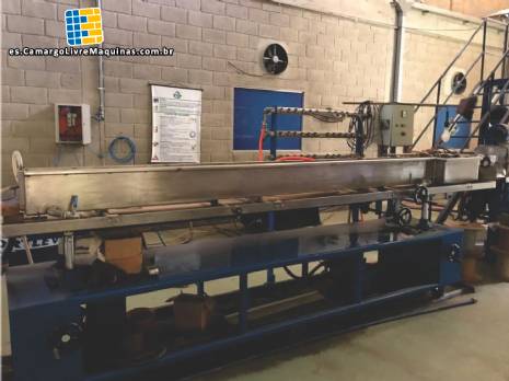 Extrusora para procesar perfiles de poliuretano