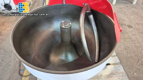 Amasadora con gancho, 100 litros, fabricada en acero al carbono.