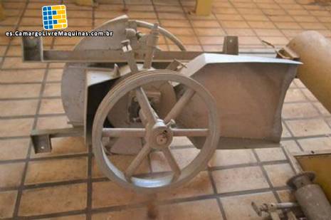 Cortadora de patatas ondulada con 8 sectores de corte Inbramaq