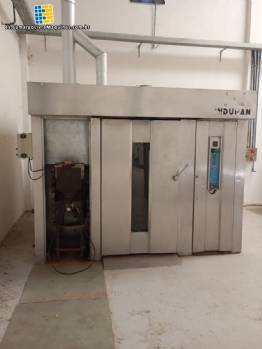 Horno rotatorio de doble carro Indupan con calefacci�n por pellets.