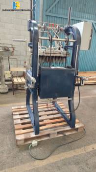 Fabricante de conos de helado para postres en forma de cono de 60 cavidades. Fabricante de conos de helado para postres en forma de cono de 60 cavidades.